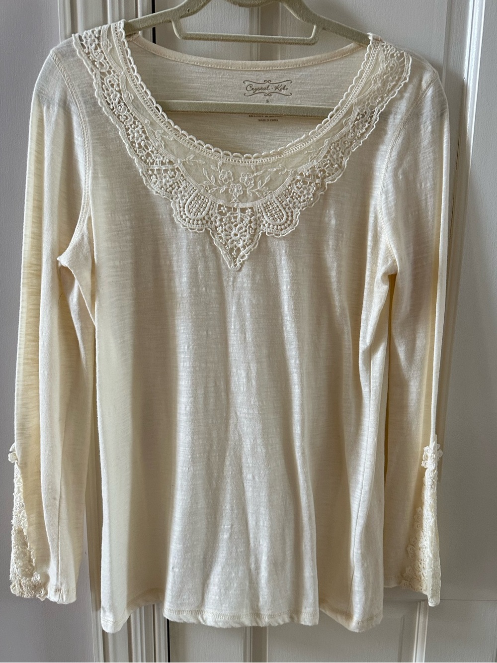Cream Long Sleeve Scoop Neck Tee with crochet trim